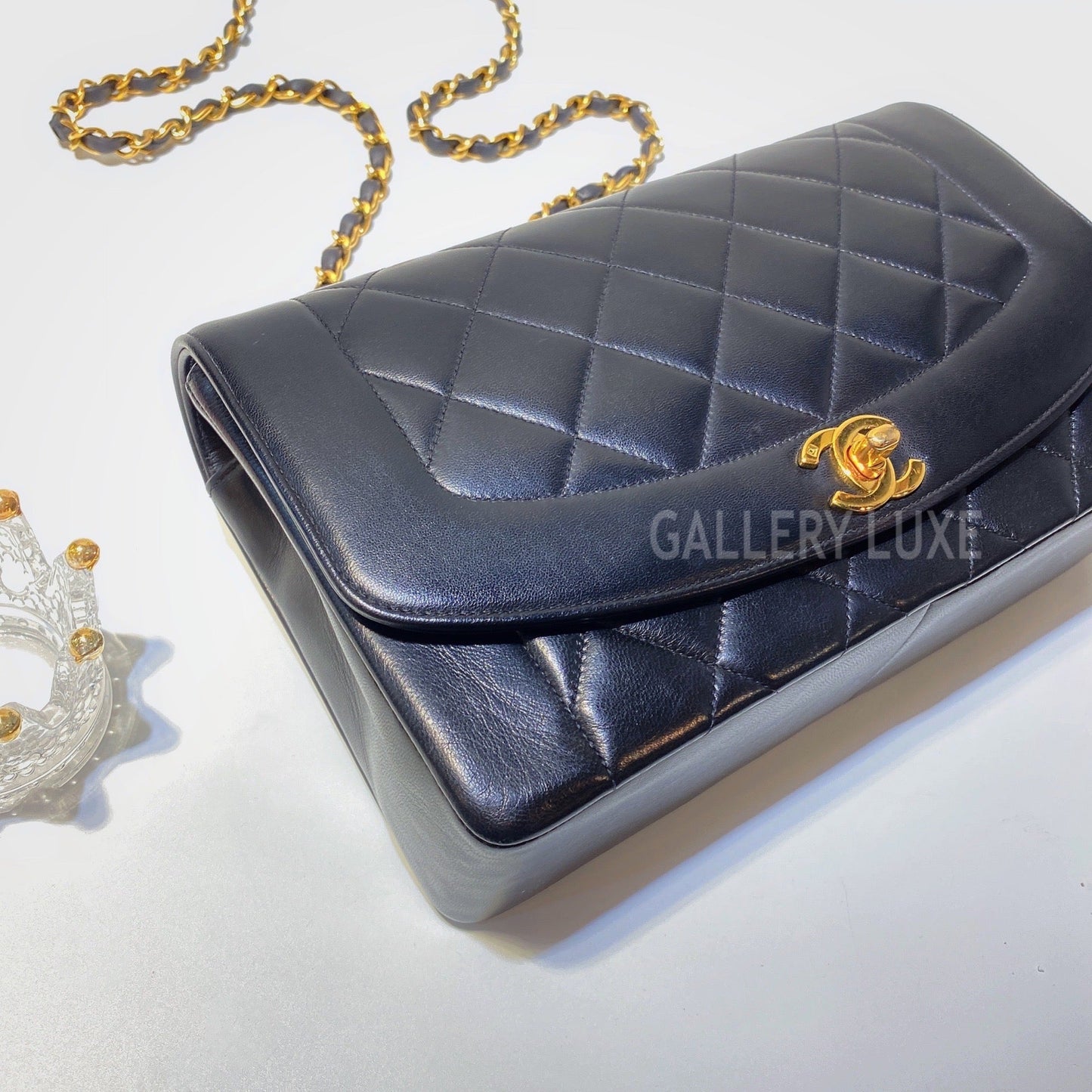No.2812-Chanel Vintage Lambskin Diana Bag 25cm
