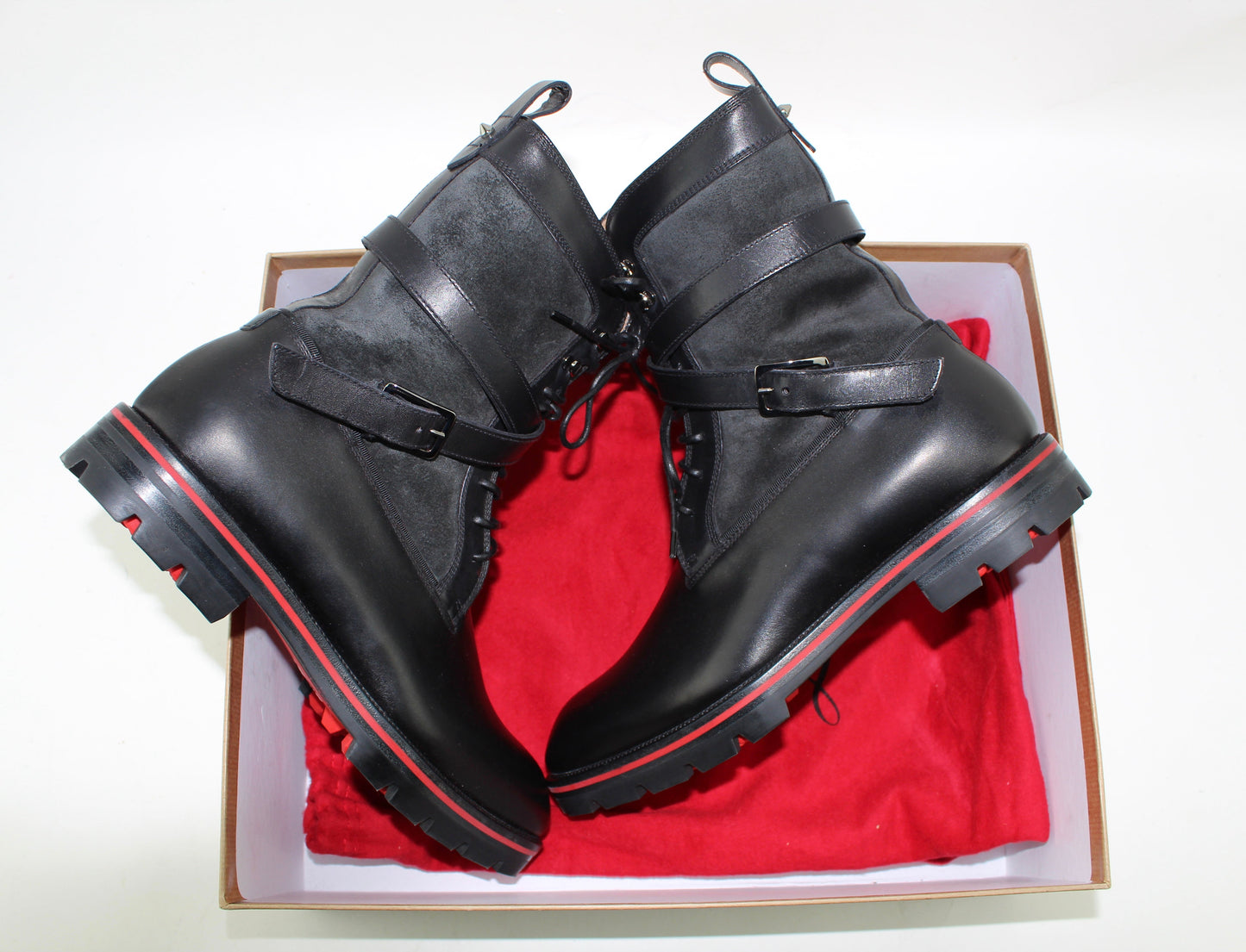 CHRISTIAN LOUBOUTIN MEN'S SAFACROC FLAT SIZE 39