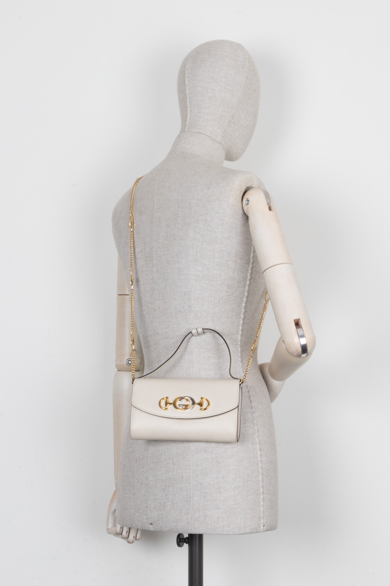 Luxury Gucci Trending 2025 Zumi Top Handle Wallet On Chain White