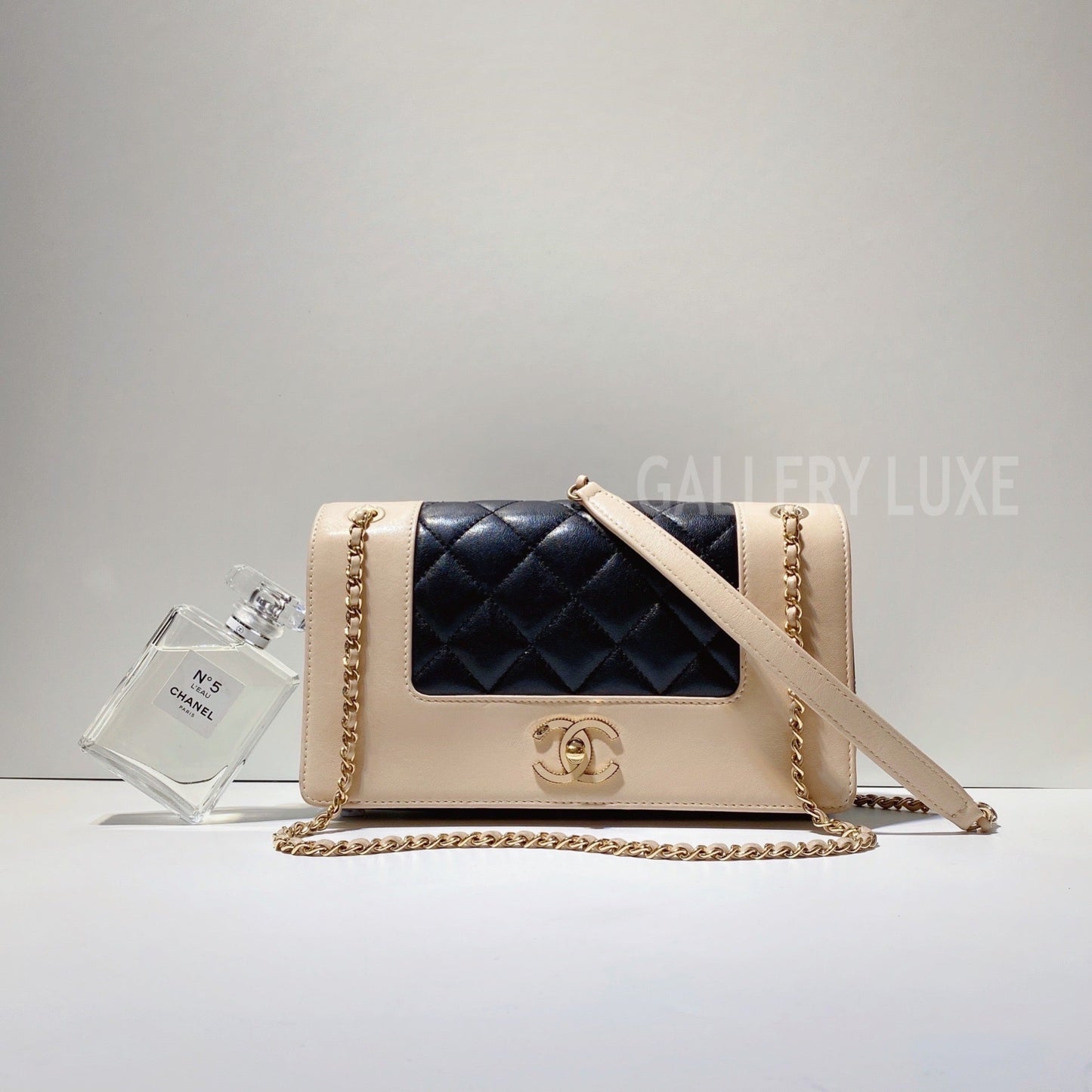 No.3274-Chanel Mademoiselle Vintage Flap Bag