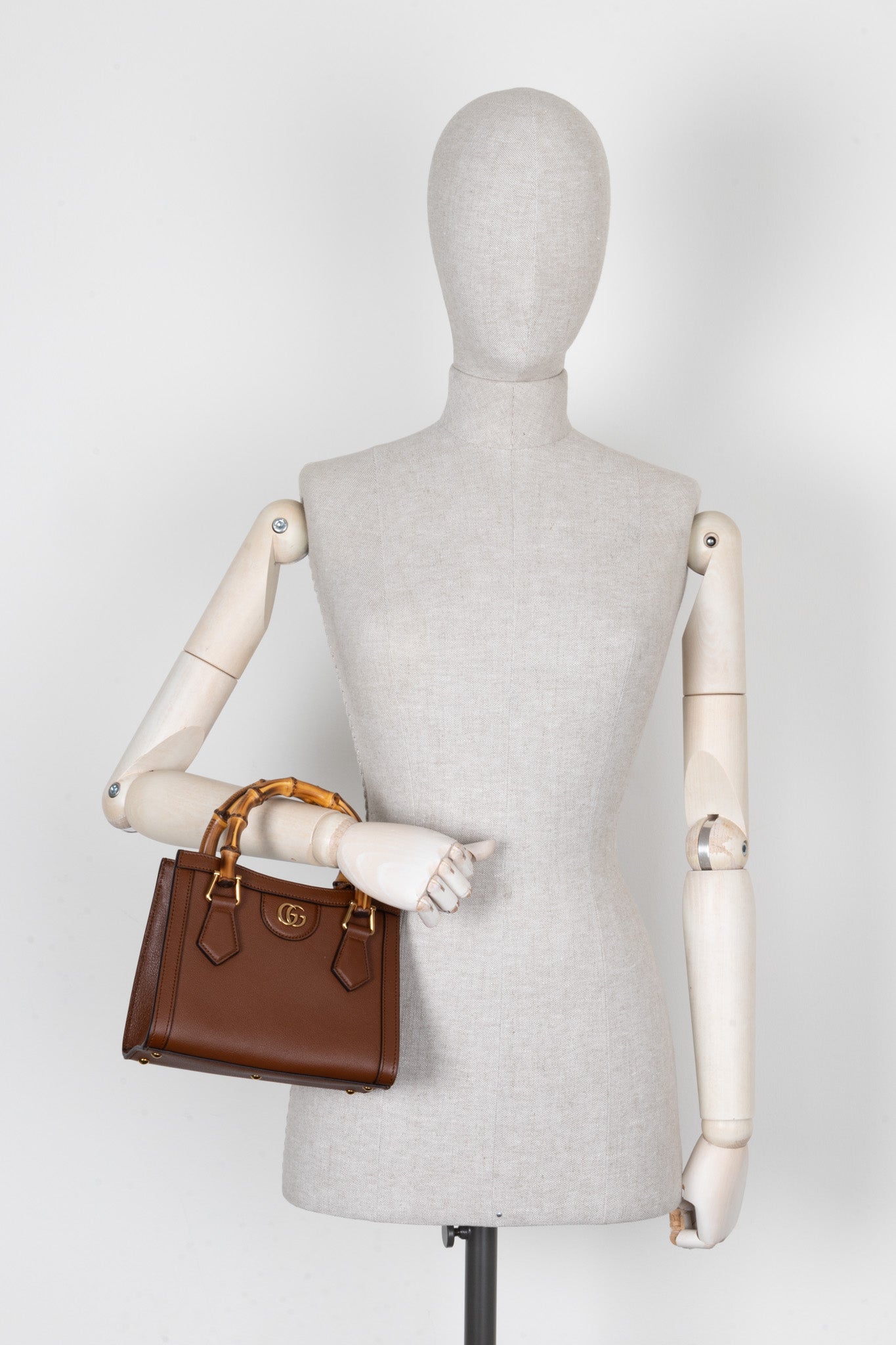 Luxury Gucci Trending 2025 Mini Diana Bag Brown