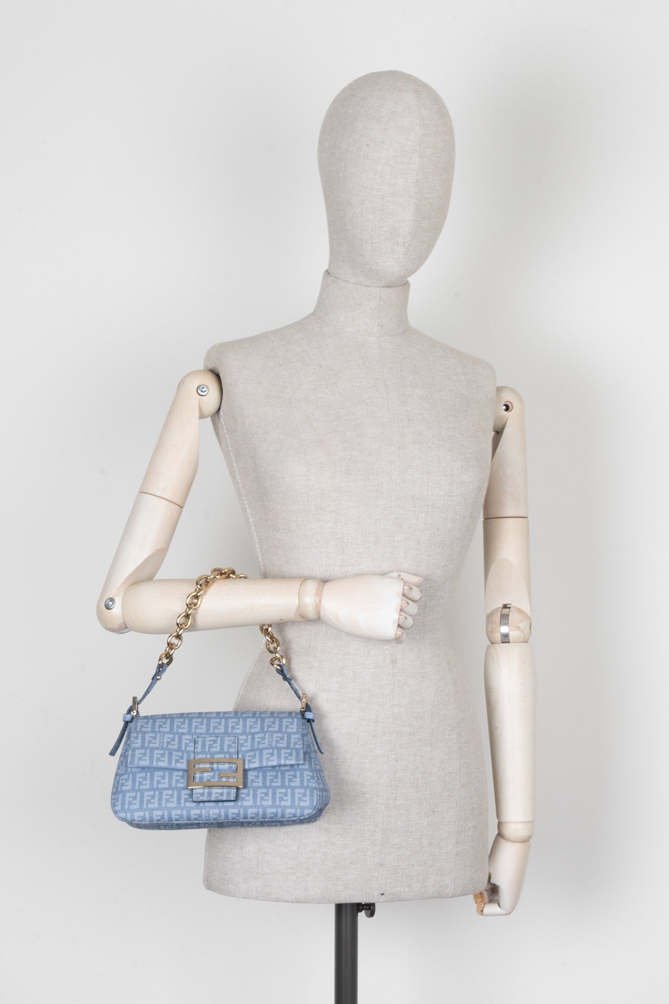 Luxury Fendi Baguette Bag Zucca Blue