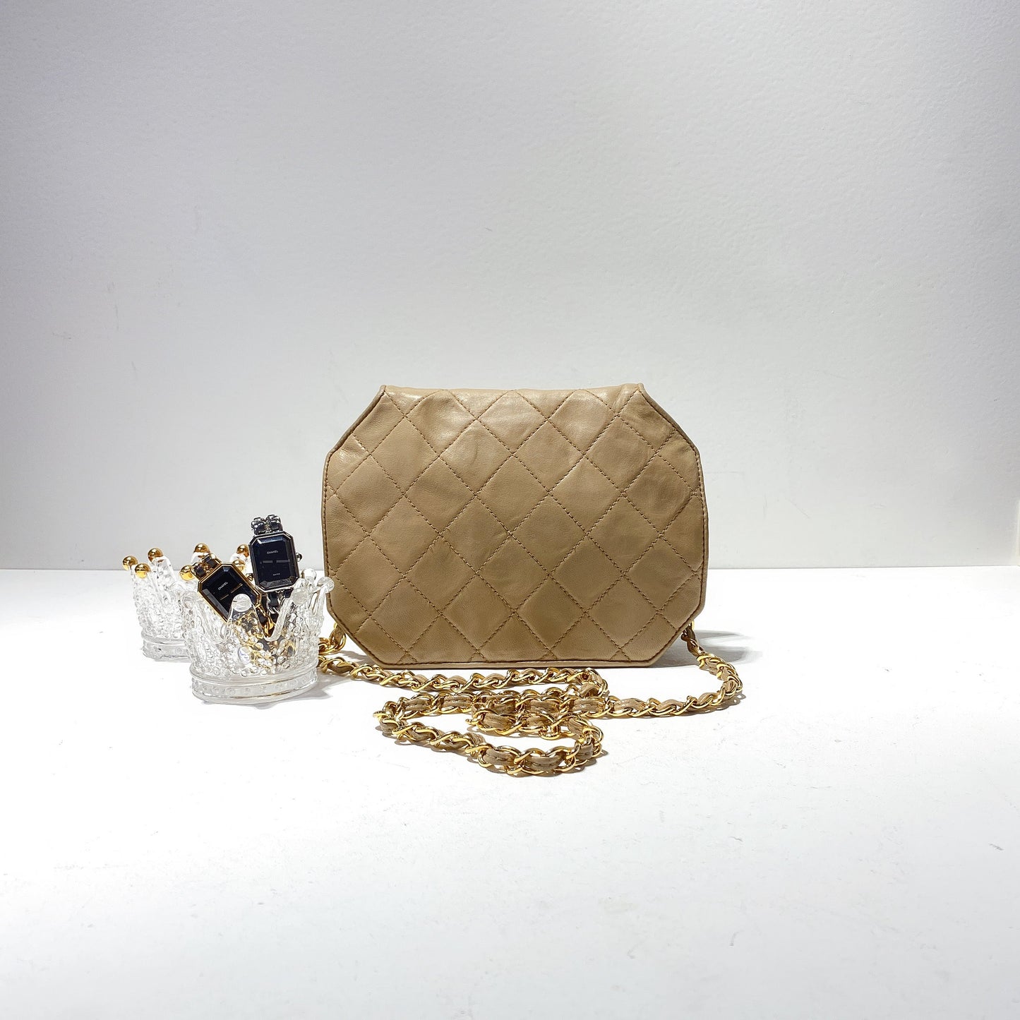 No.2364-Chanel Vintage Lambskin Turn-Lock Shoulder Bag