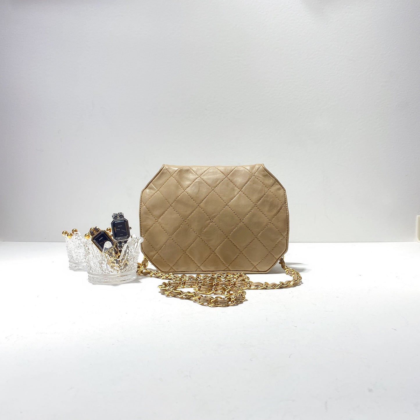 No.2364-Chanel Vintage Lambskin Turn-Lock Shoulder Bag