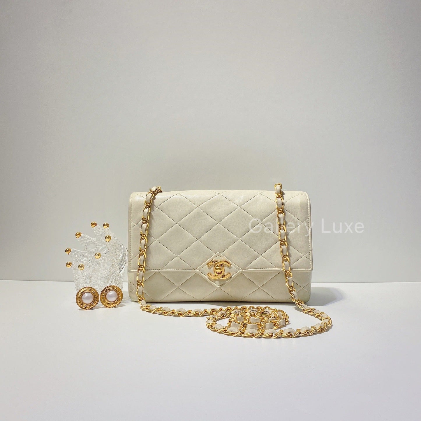 No.2223-Chanel Vintage Lambskin Flap Bag