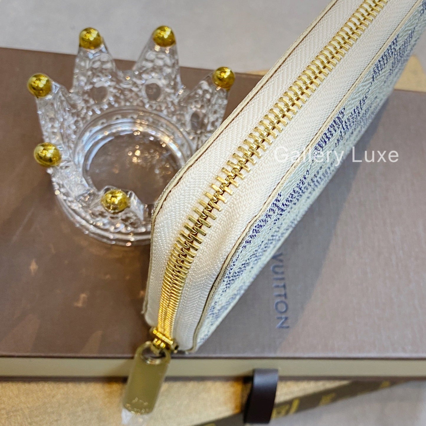 No.2369-Louis Vuitton Damier Azur Zippy Compact Wallet