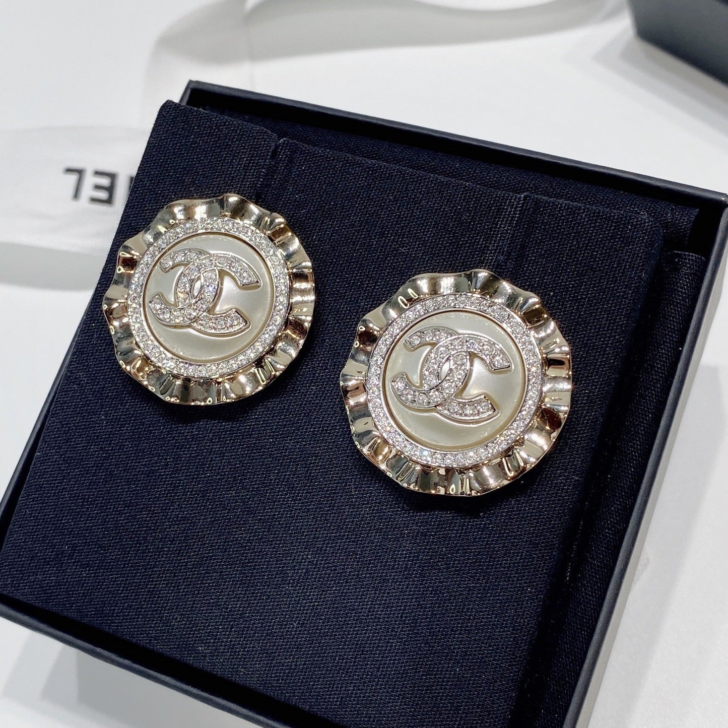 No.001308-3-Chanel Round Metal Crystal Earrings (Brand New / 全新)
