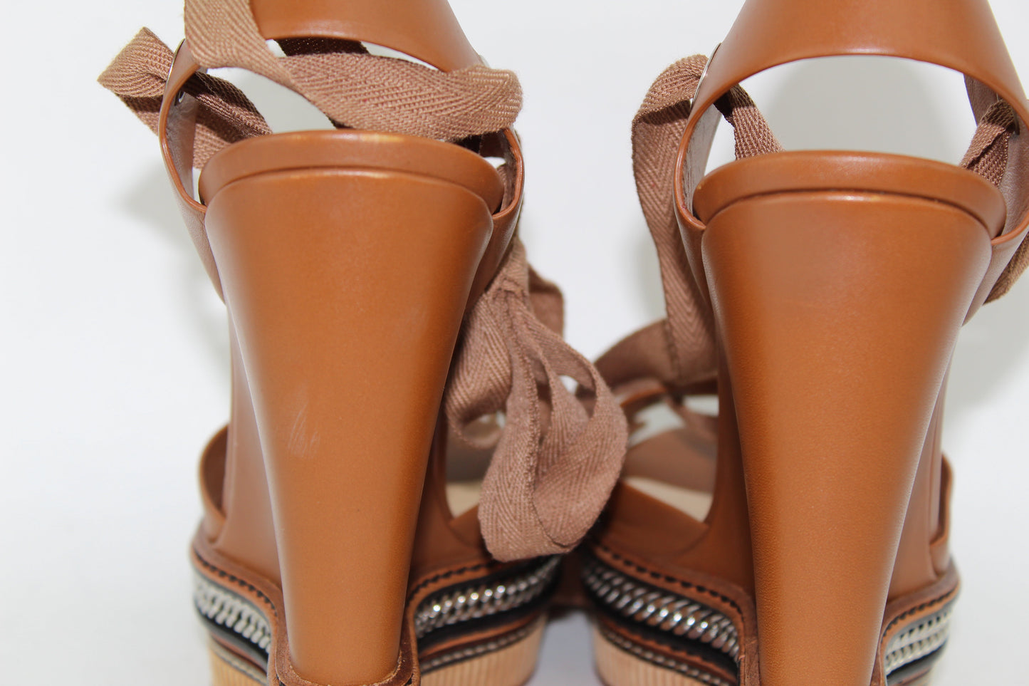 CHRISTIAN LOUBOUTIN TRIBULI SIZE 39