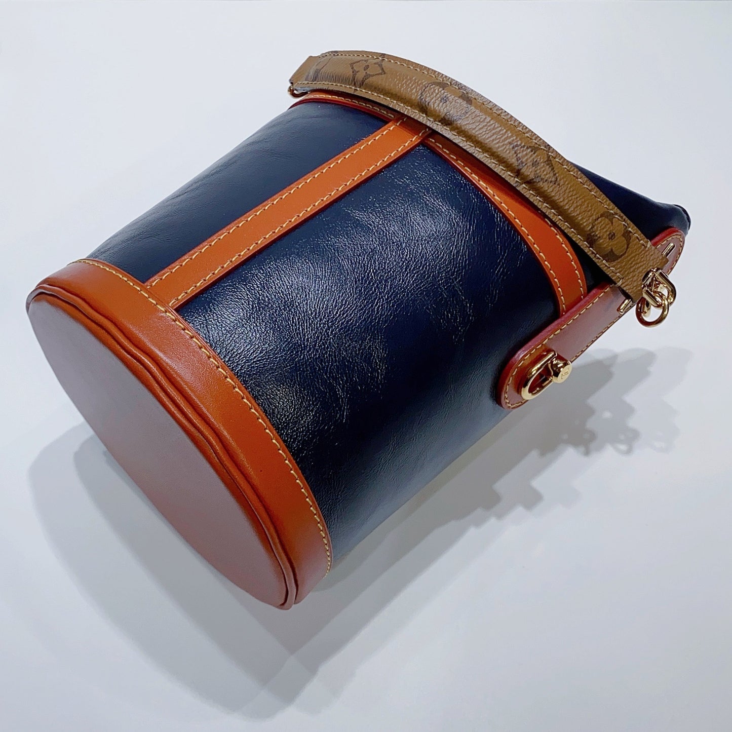 No.3792-Louis Vuitton Smooth Calfskin Duffle