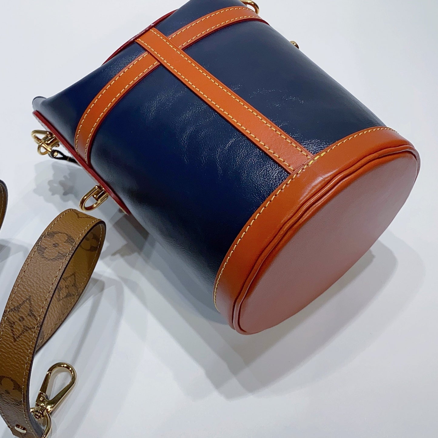 No.3792-Louis Vuitton Smooth Calfskin Duffle