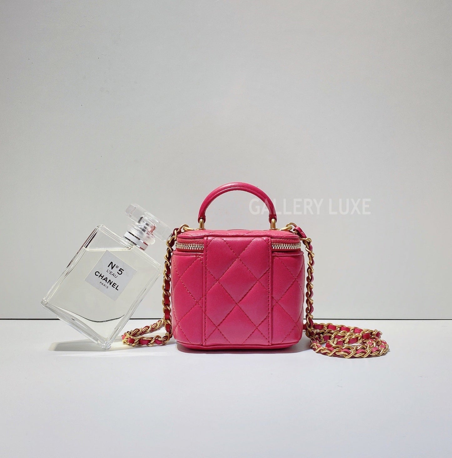 No.2949-Chanel Small Vanity with Chain (Brand New /全新)
