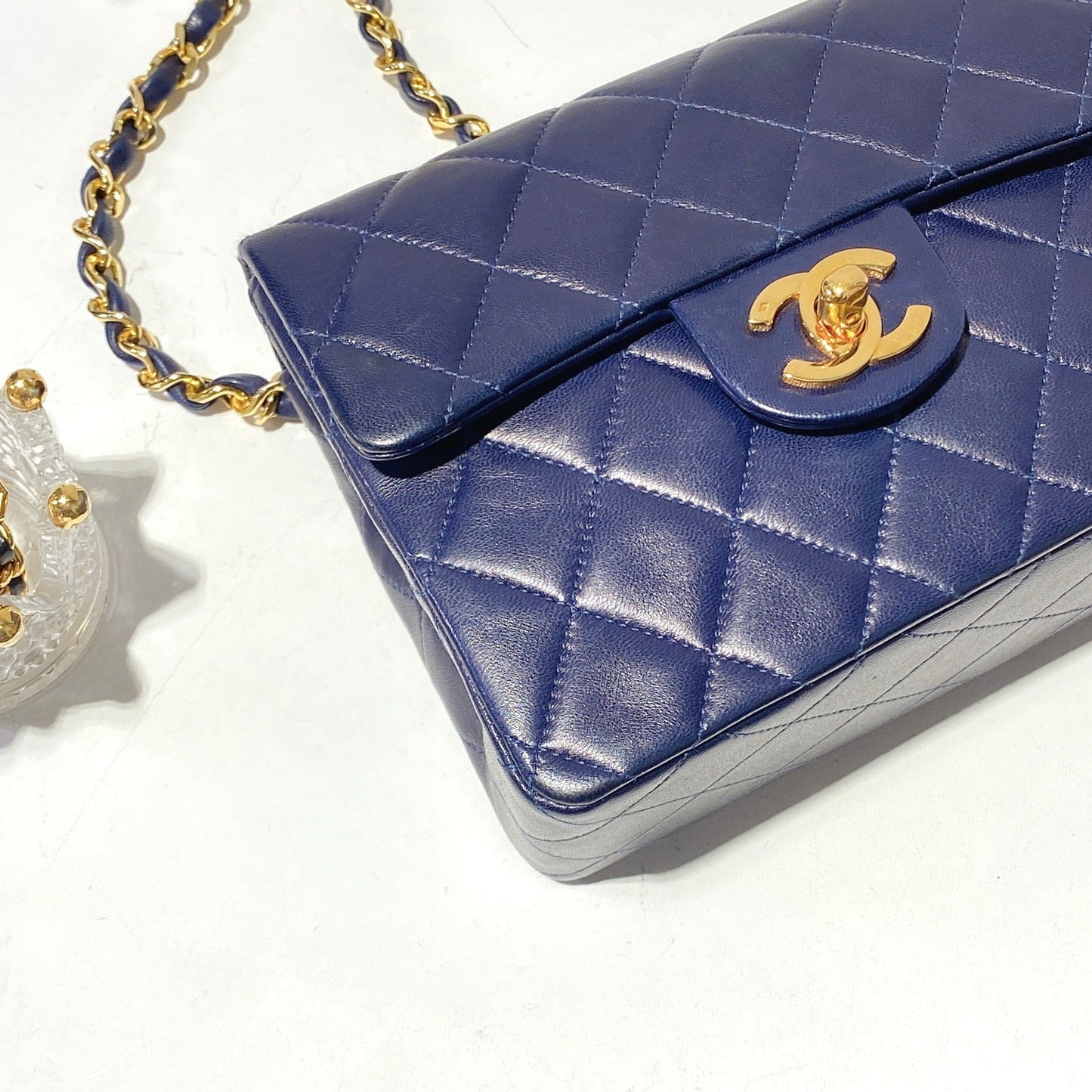 No.2388-Chanel Vintage Lambskin Classic Mini 17cm