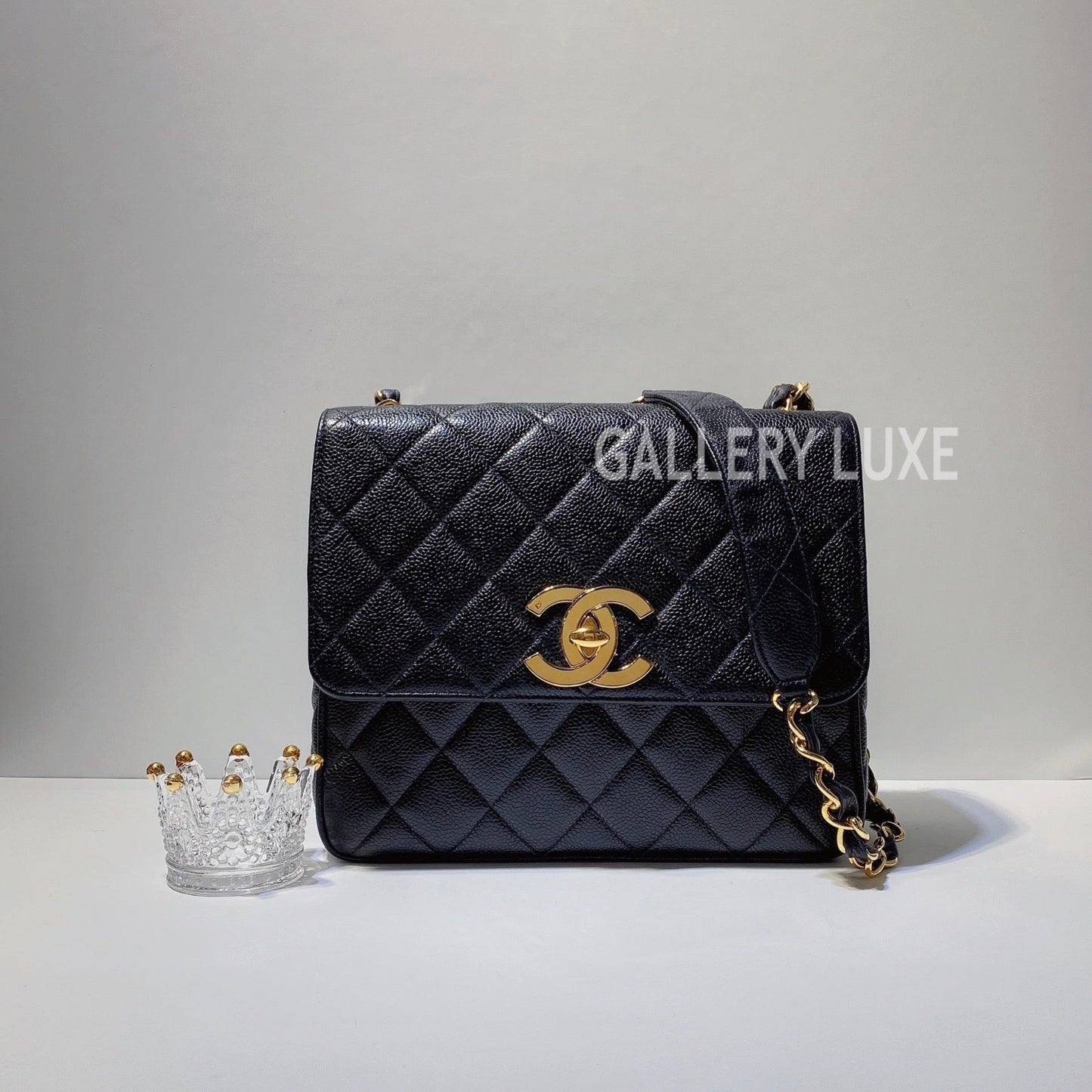No.3229-Chanel Vintage Caviar Turn Lock Flap Bag