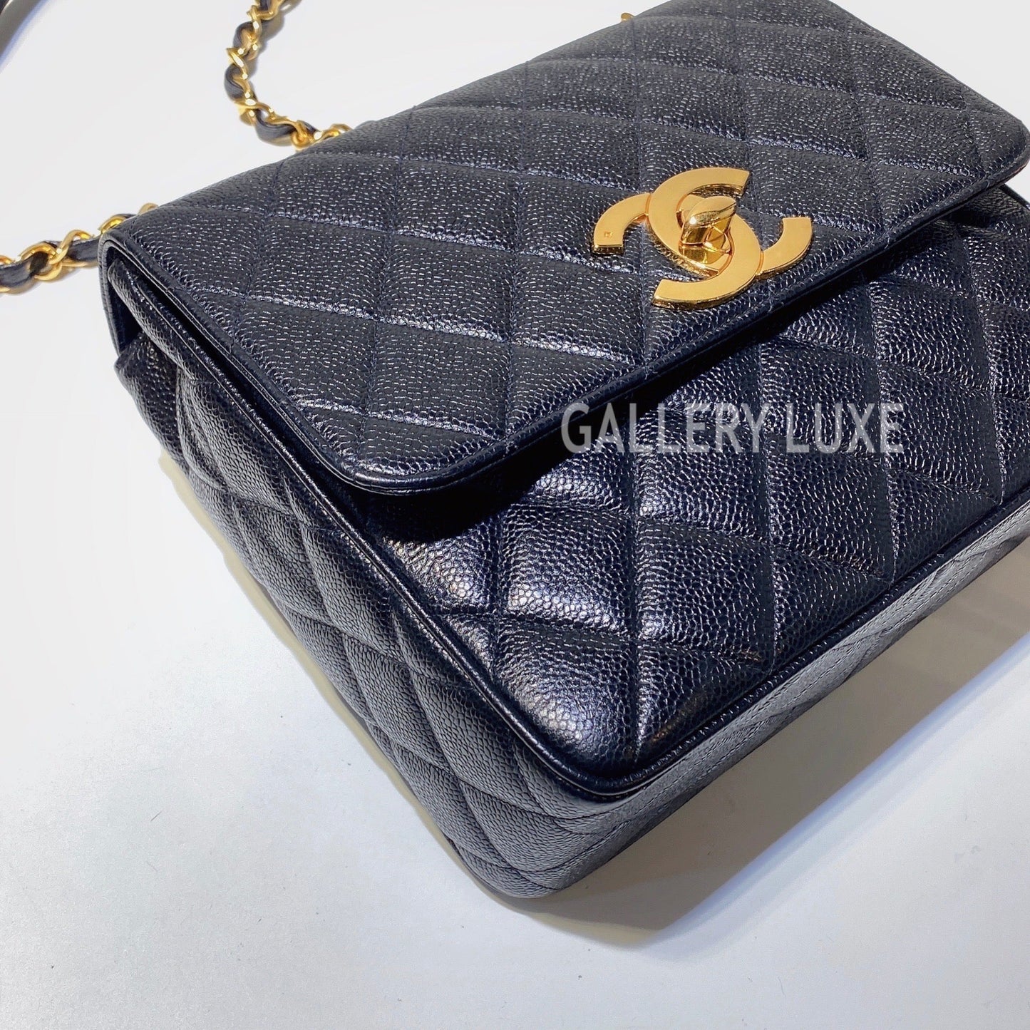 No.3229-Chanel Vintage Caviar Turn Lock Flap Bag