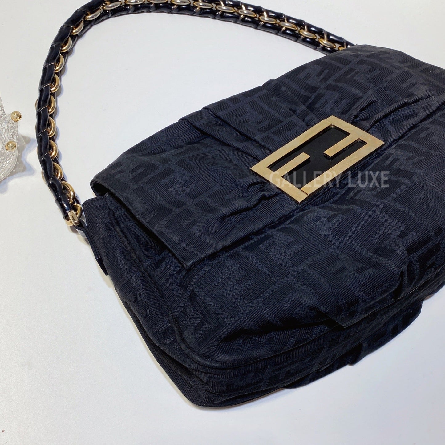 No.2959-Luxury FendiZucca Mia Canvas Shoulder Bag