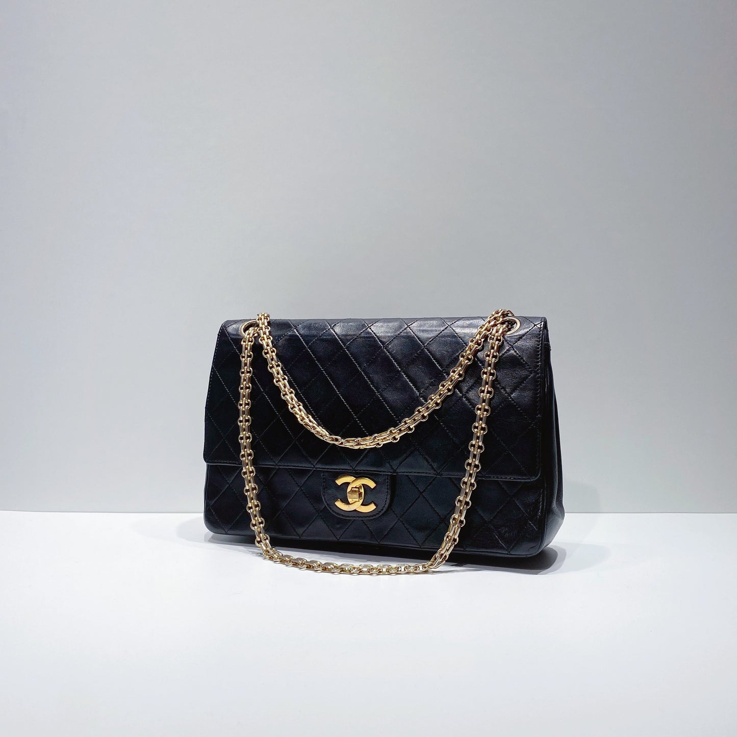 No.2921-Chanel Vintage Lambskin Classic Flap Bag