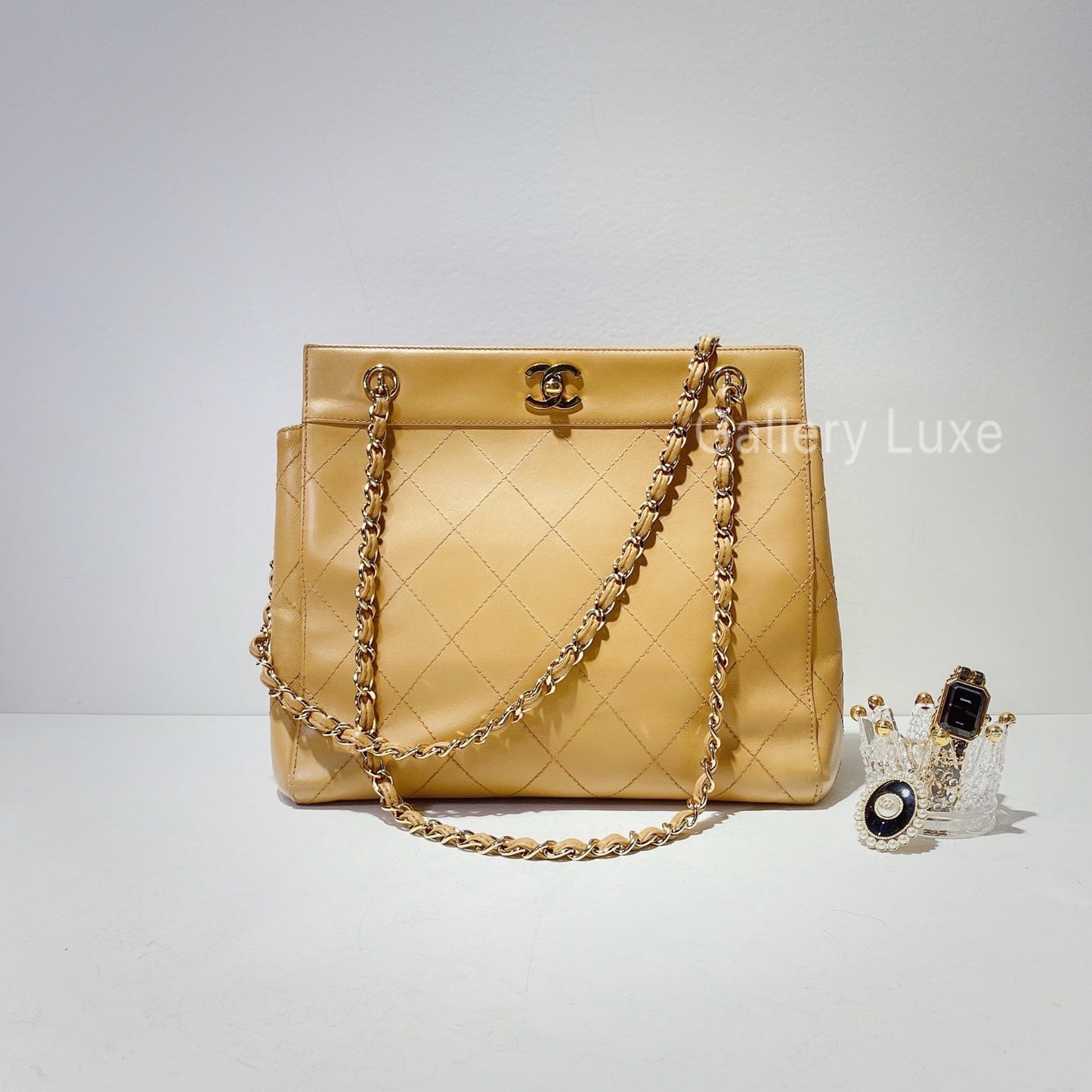 No.2287-Chanel Vintage Lambskin Shoulder Bag