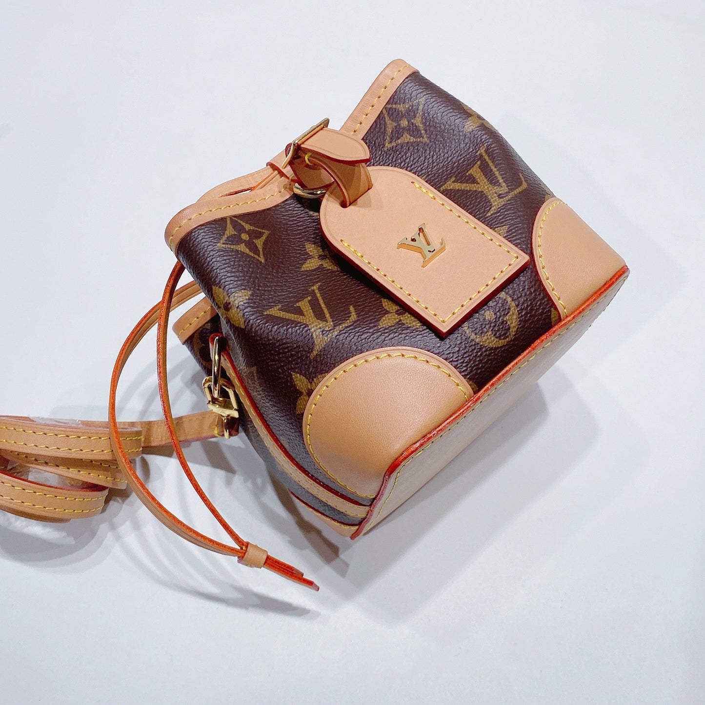 No.3553-Louis Vuitton Noe Purse