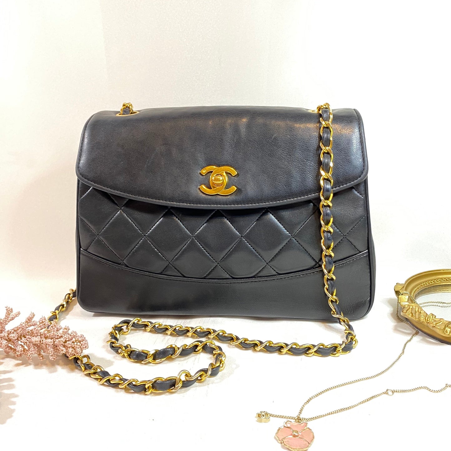 No.2221-Chanel Vintage Lambskin Flap Bag