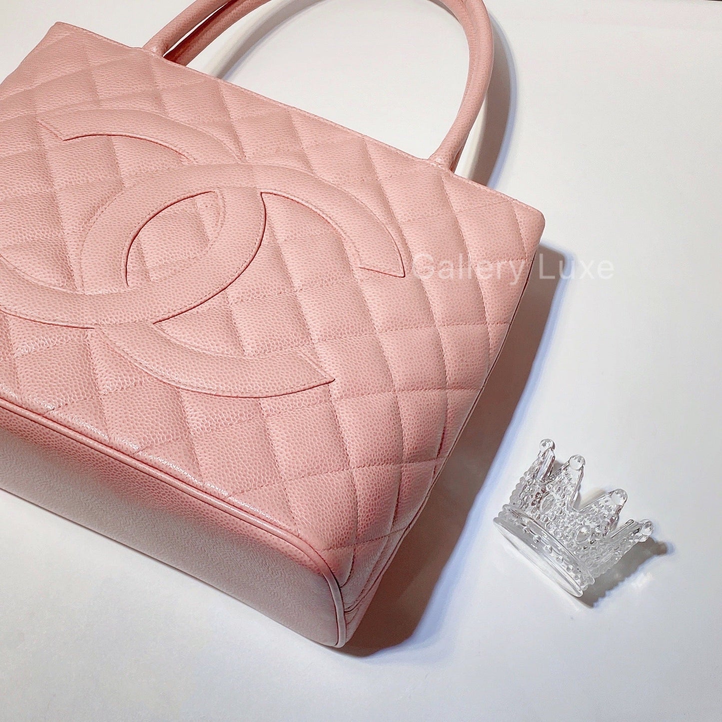 No.2656-Chanel Vintage Caviar Medallion Tote Bag
