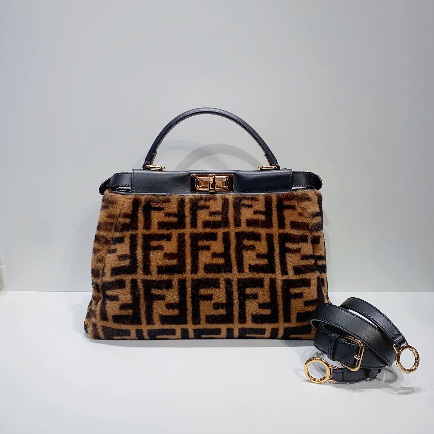 No.3803-Luxury FendiRegular Zucca Shearling Peekaboo With Strap