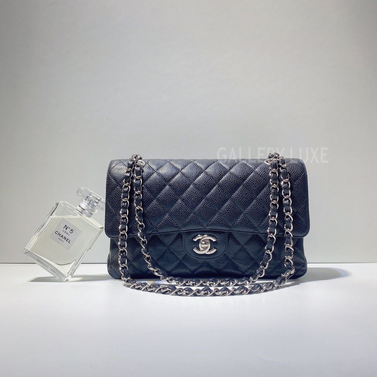 No.3018-Chanel Caviar Classic Flap Bag 25cm