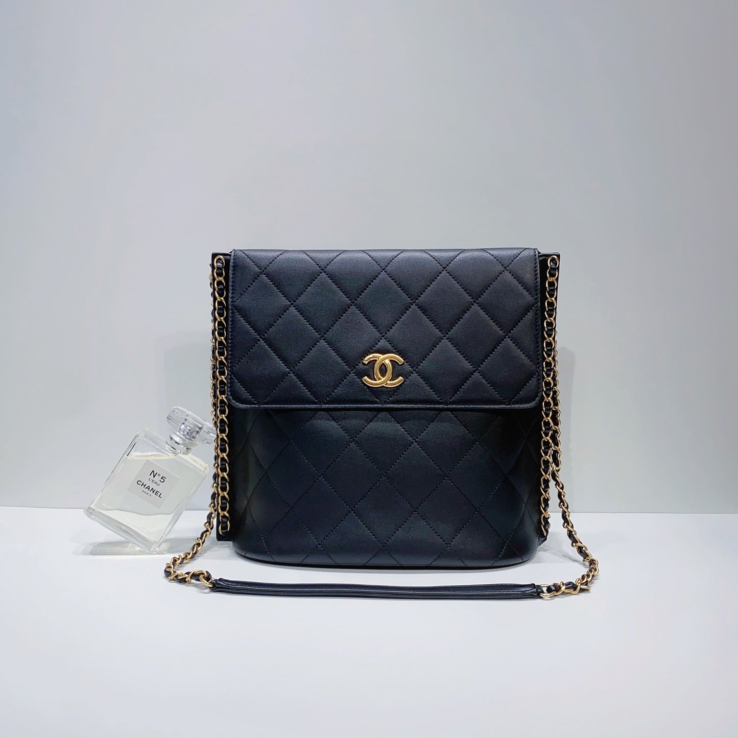 No.3886-Chanel Large Chain Sides Hobo Bag