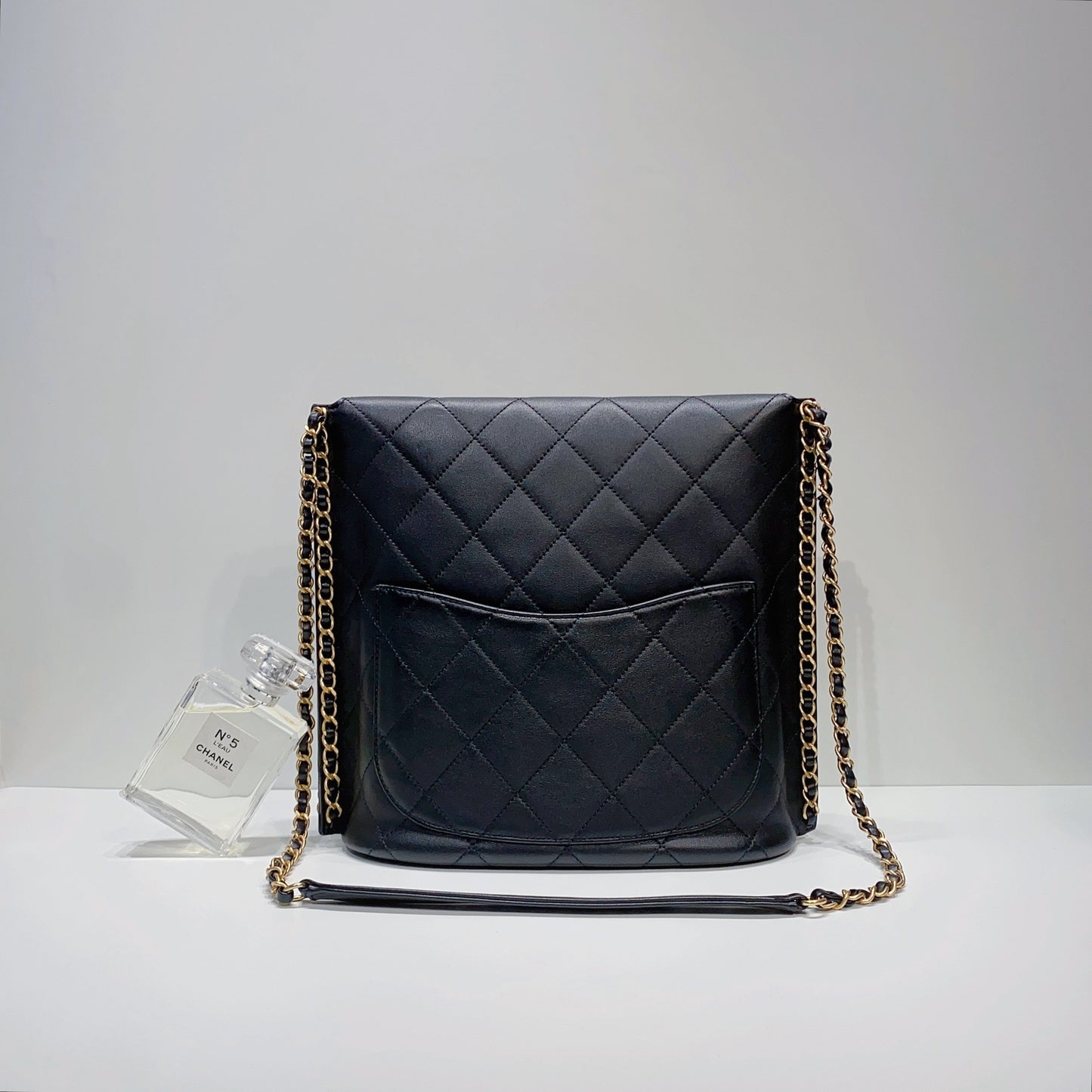 No.3886-Chanel Large Chain Sides Hobo Bag