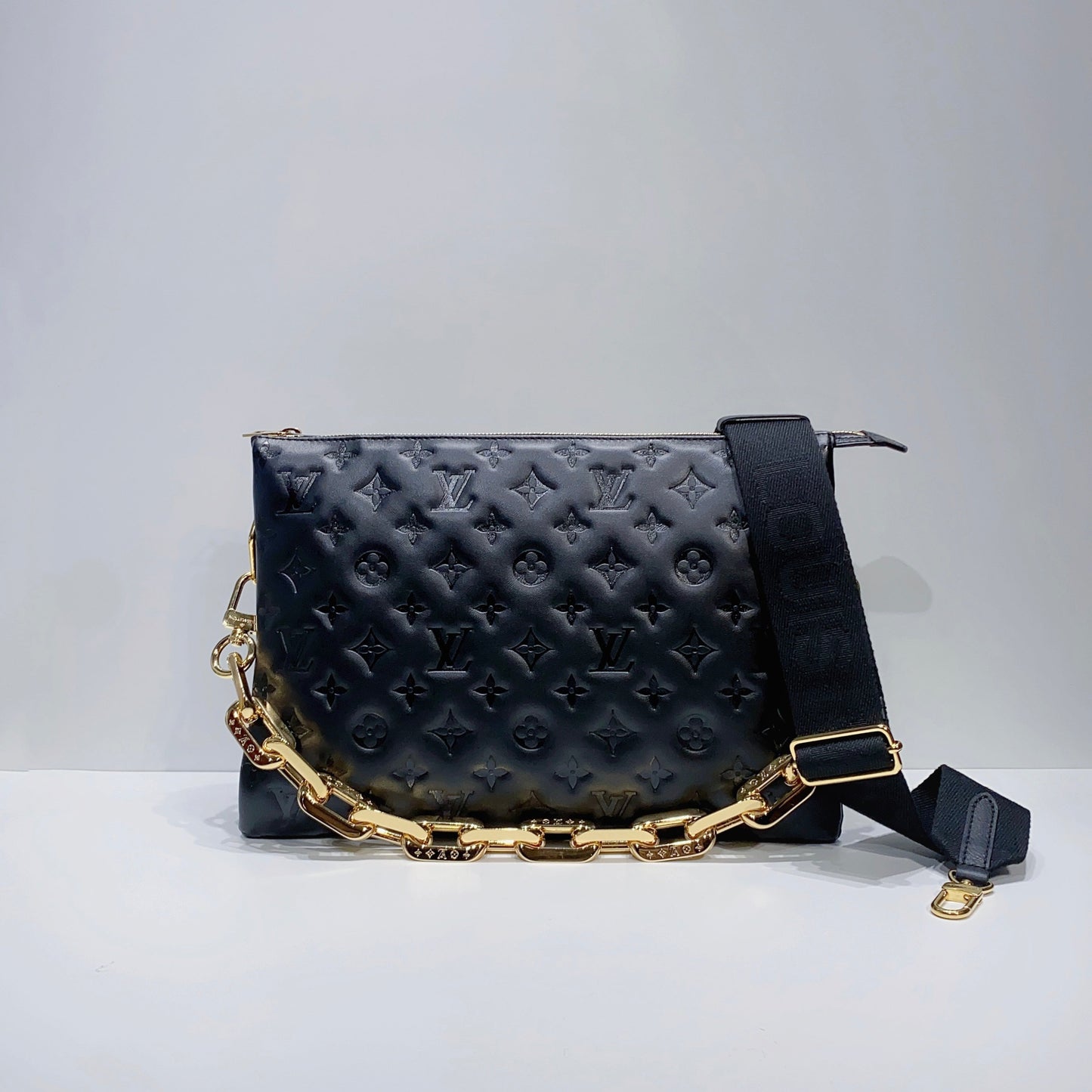 No.3806-Louis Vuitton Coussin MM