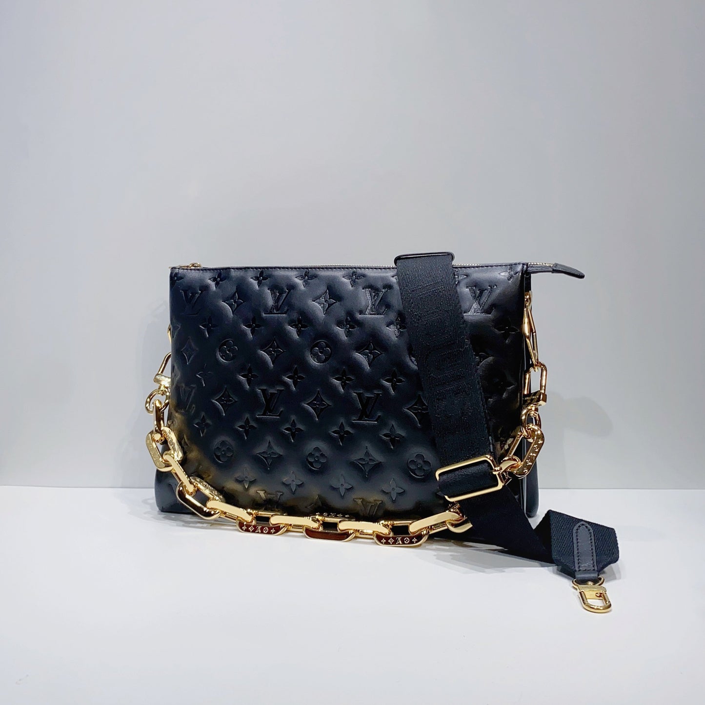 No.3806-Louis Vuitton Coussin MM