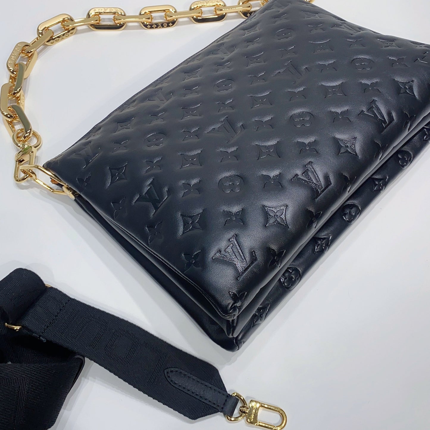 No.3806-Louis Vuitton Coussin MM