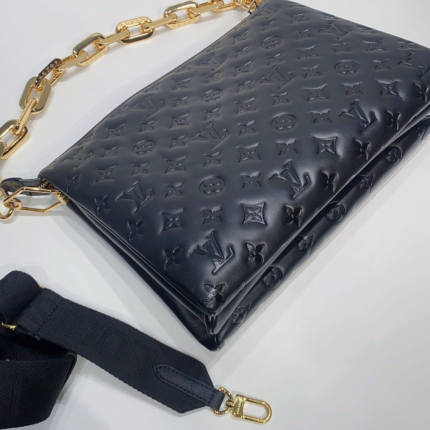 No.3806-Louis Vuitton Coussin MM