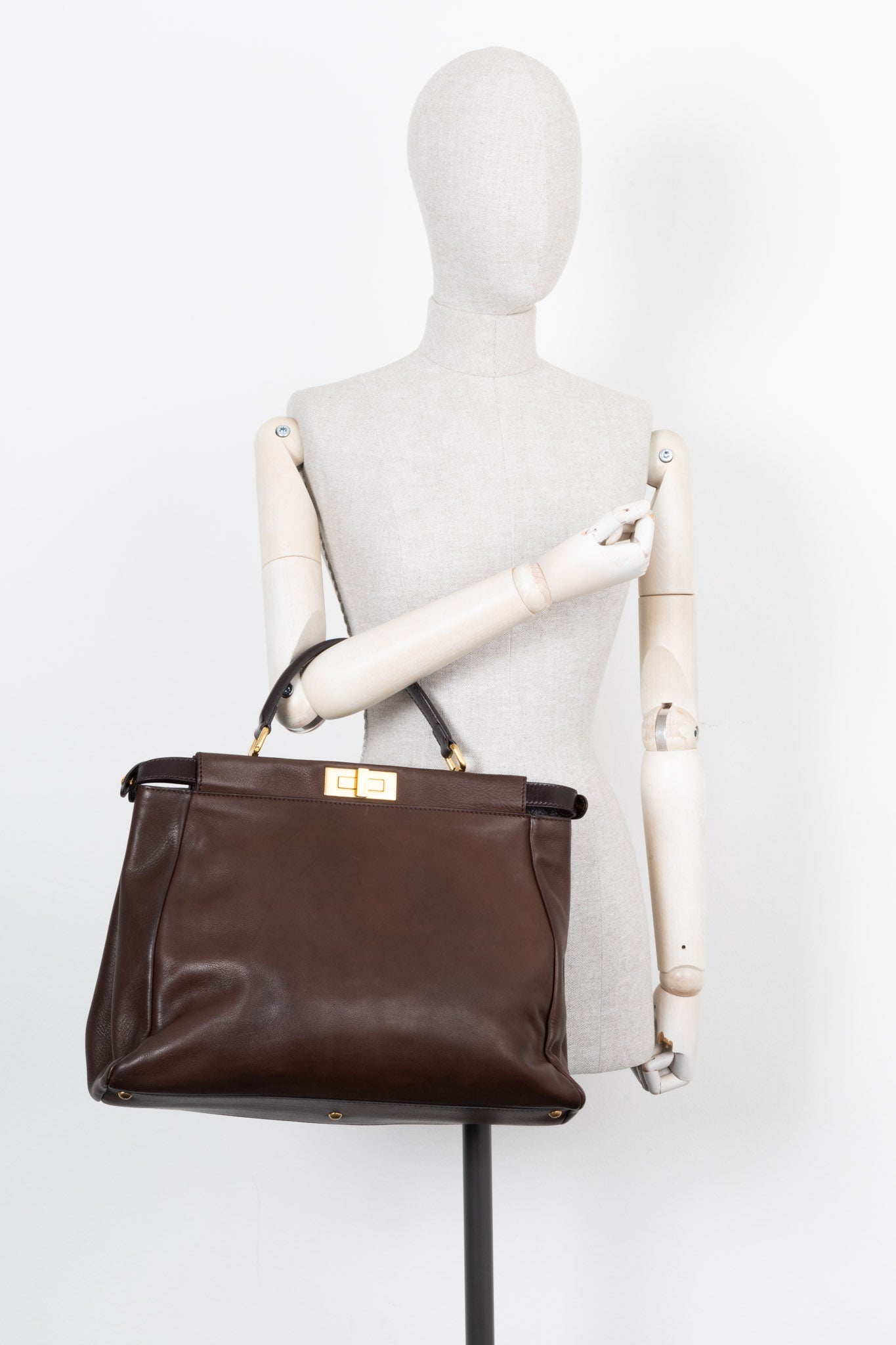 Luxury Fendi Peekaboo Large Brown Leather