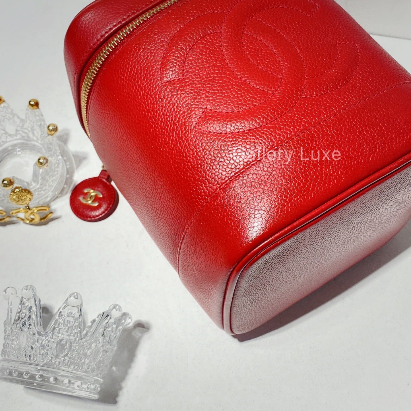 No.2328-Chanel Vintage Caviar Red Vanity Case