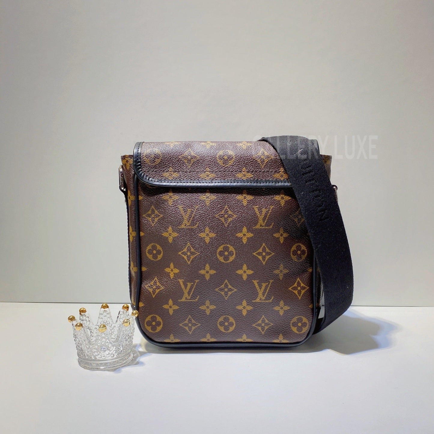No.2988-Louis Vuitton Macassar Bass PM