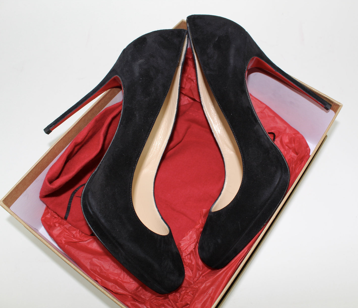 CHRISTIAN LOUBOUTIN SUEDE PUMP