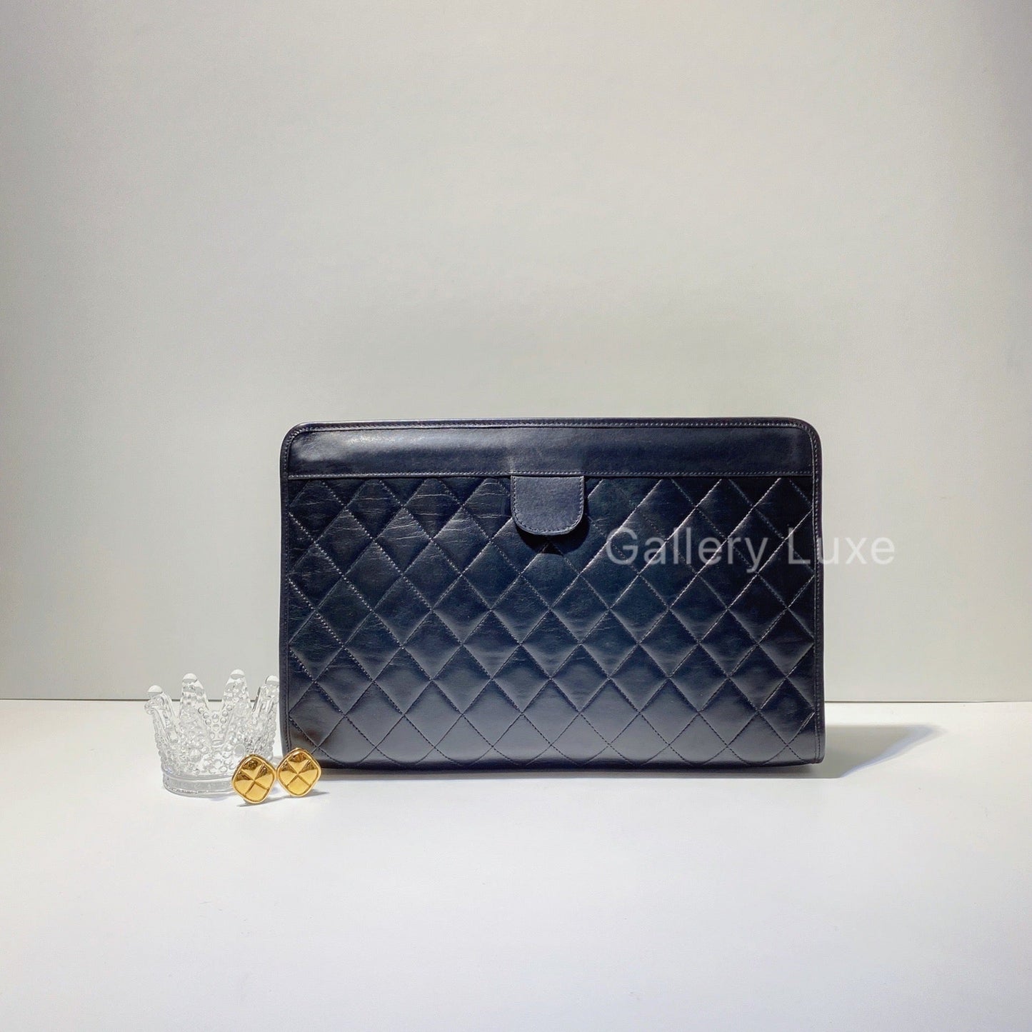 No.2676-Chanel Vintage Lambskin Clutch