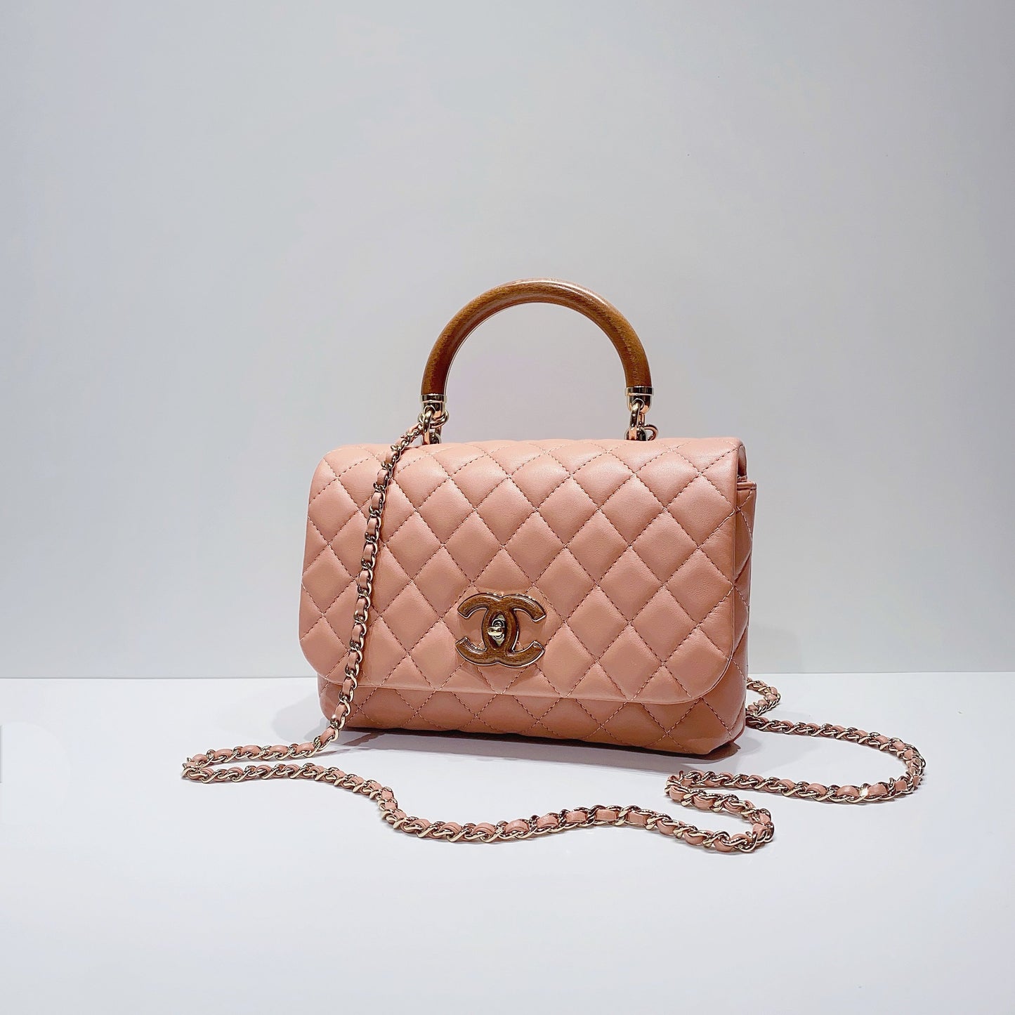 No.3696-Chanel Knock On Wood Handle Flap Bag