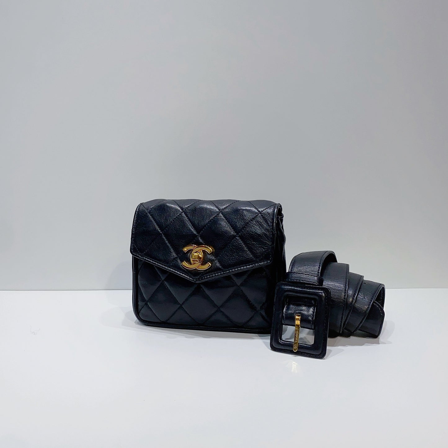 No.3828-Chanel Vintage Square Belt Bag