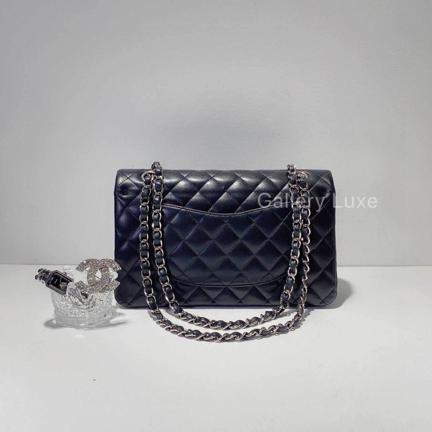 No.2431-Chanel Classic Flap Bag 25cm