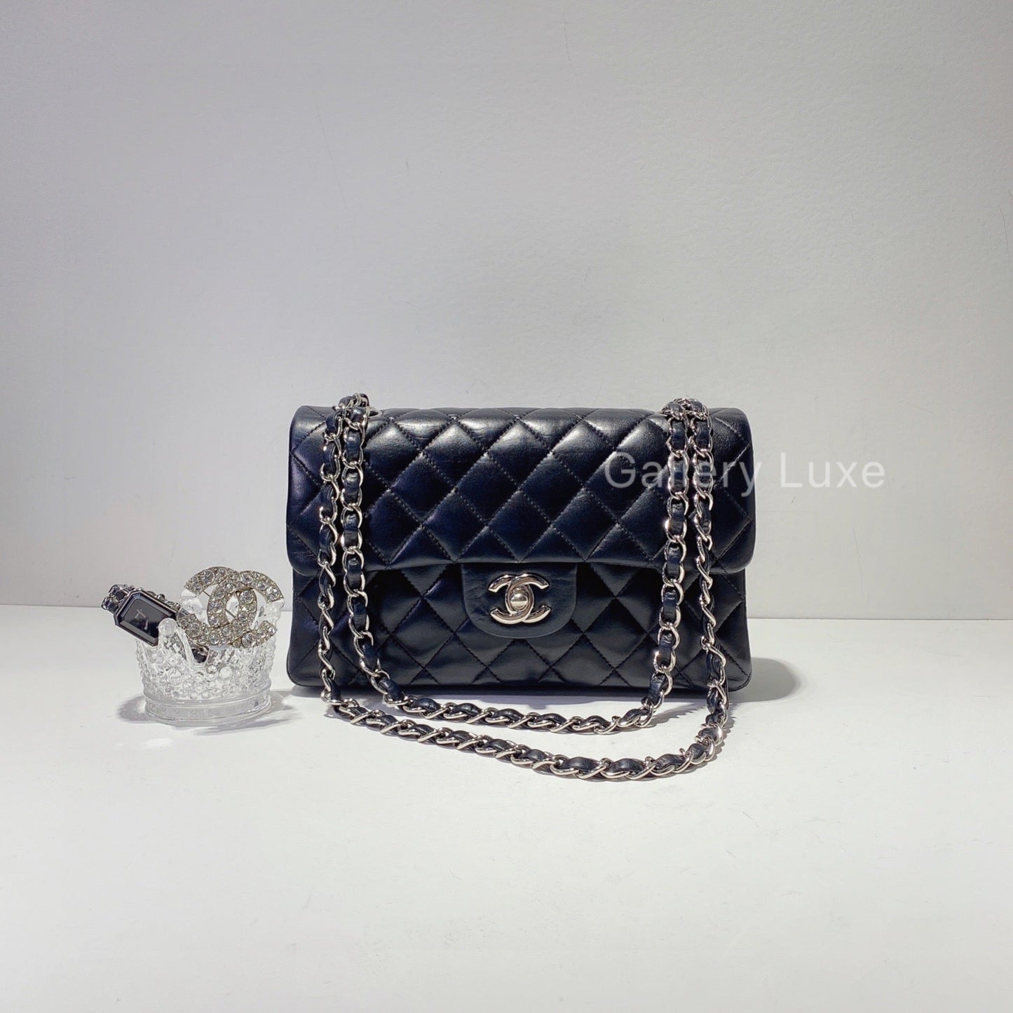 No.2106-Chanel Lambskin Classic Flap 23cm