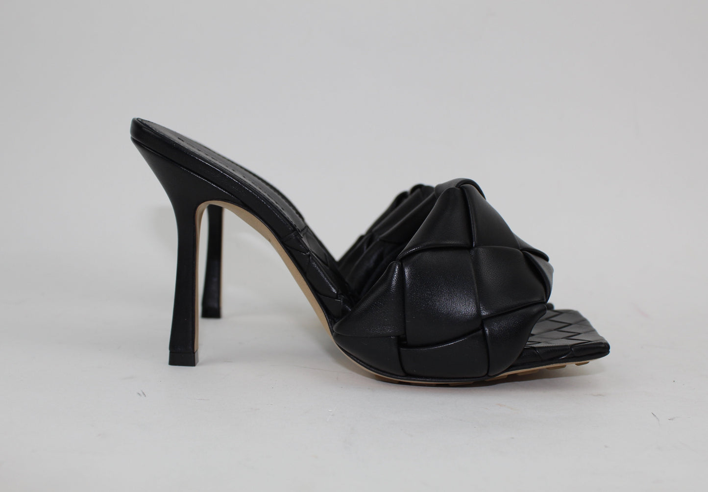 Bottega Veneta Bv Lido Leather Sandals