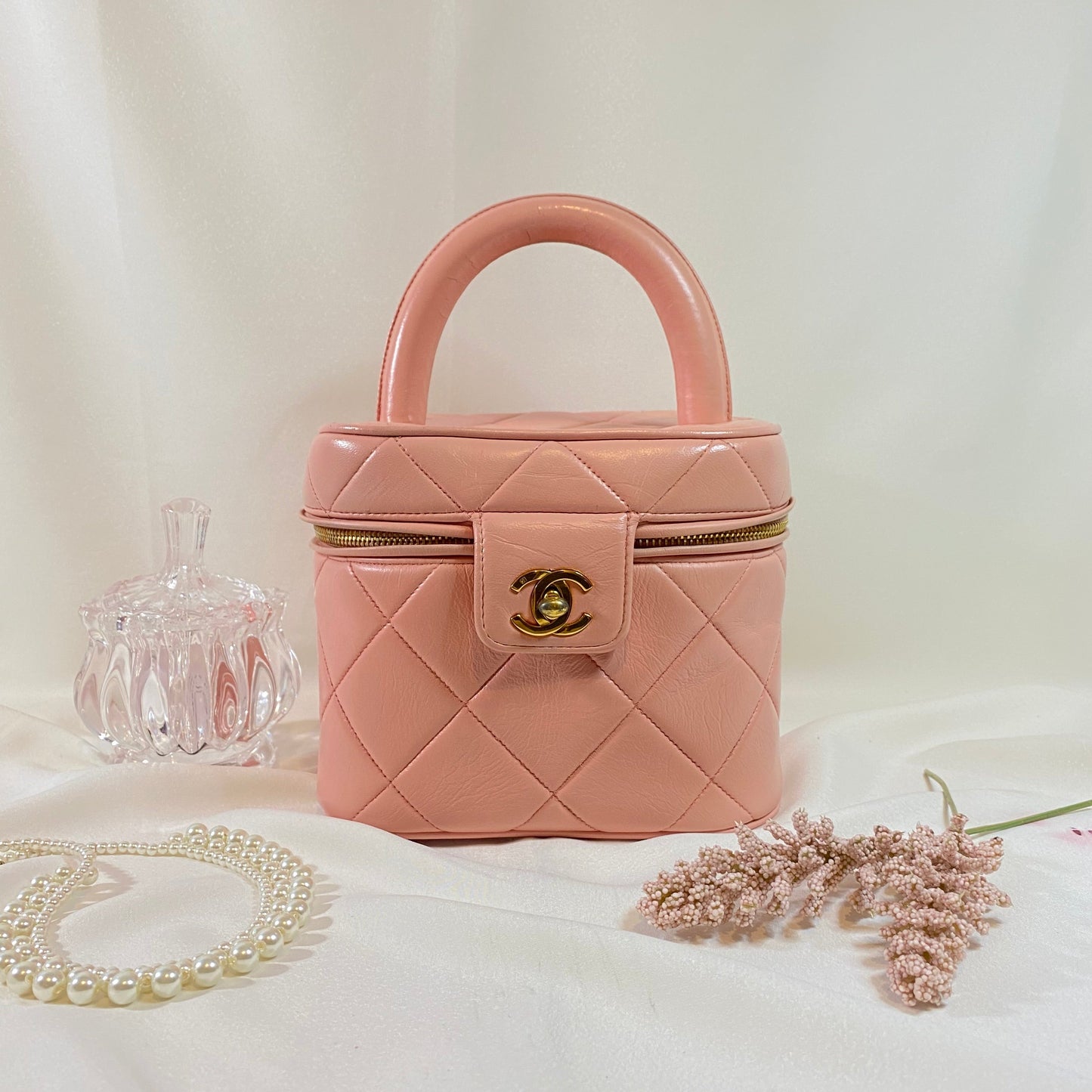 No.2188-Chanel Vintage Vanity Case Handle Bag