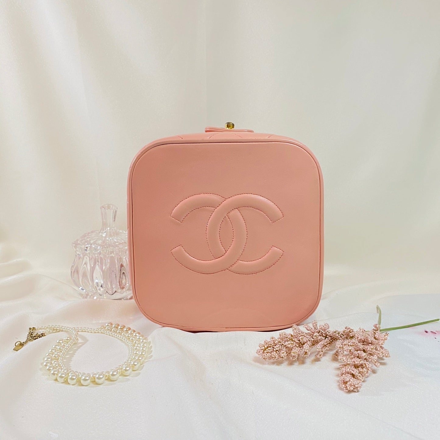 No.2188-Chanel Vintage Vanity Case Handle Bag