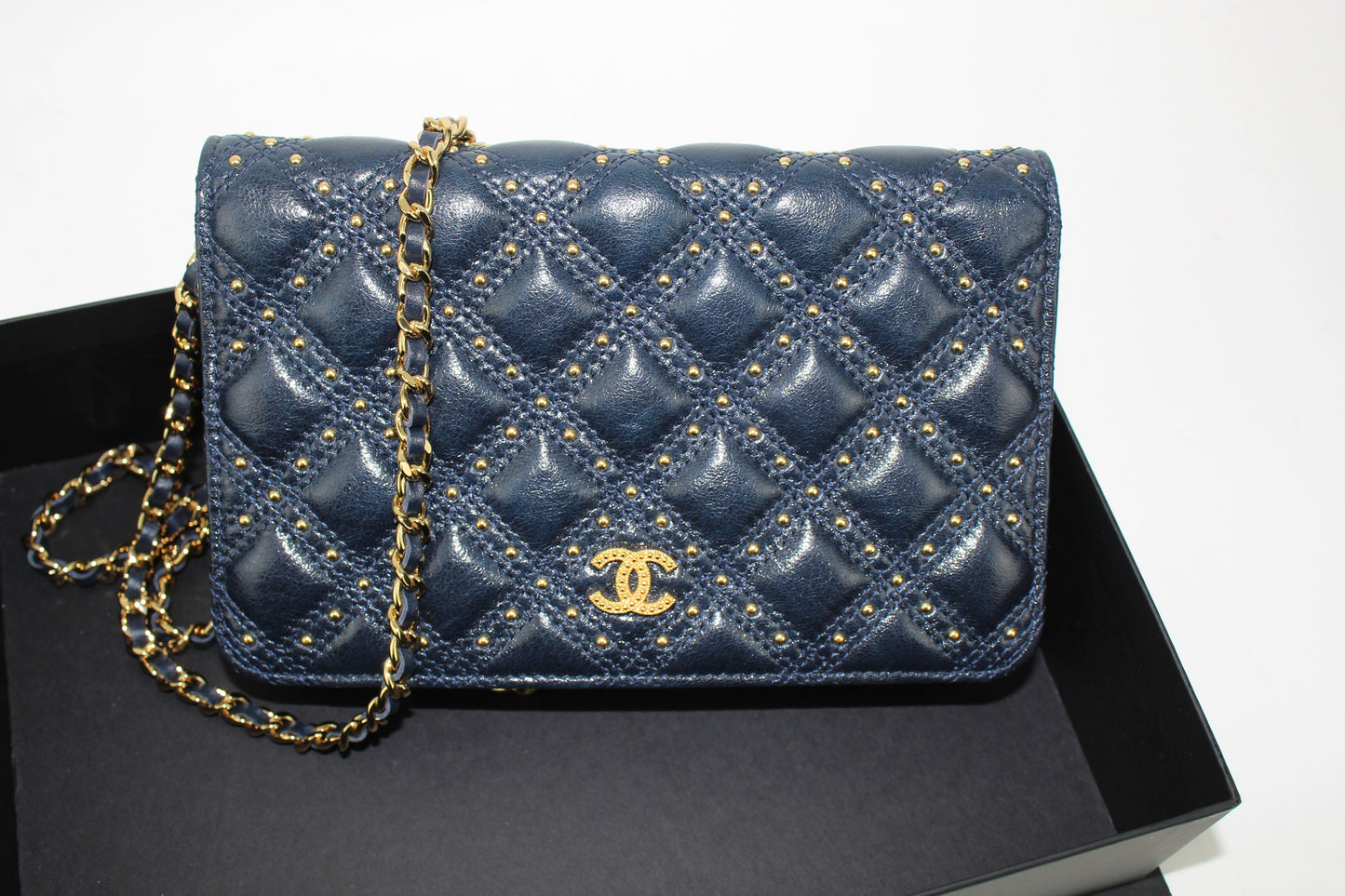 CHANEL WALLET ON CHAIN