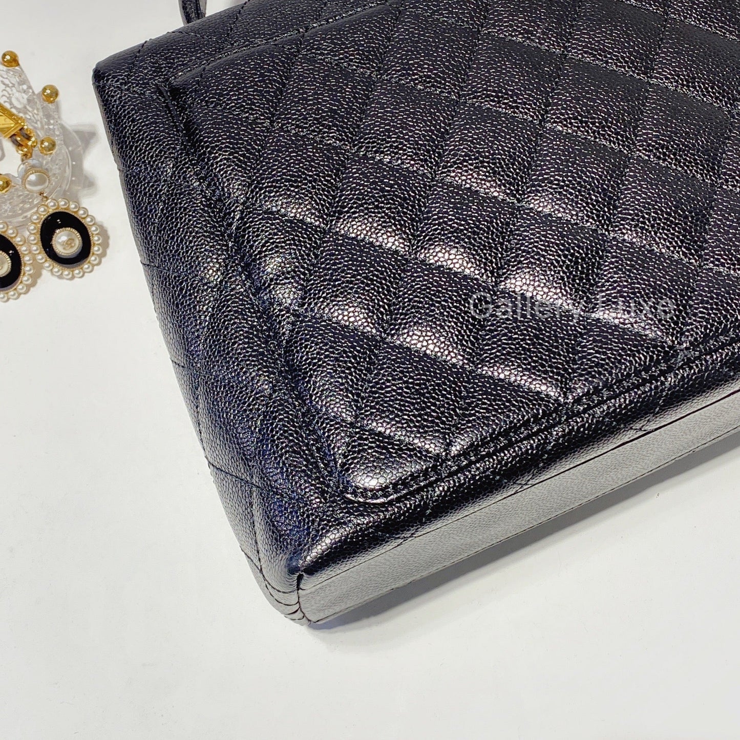 No.2433-Chanel Vintage Caviar Kelly Handle Bag