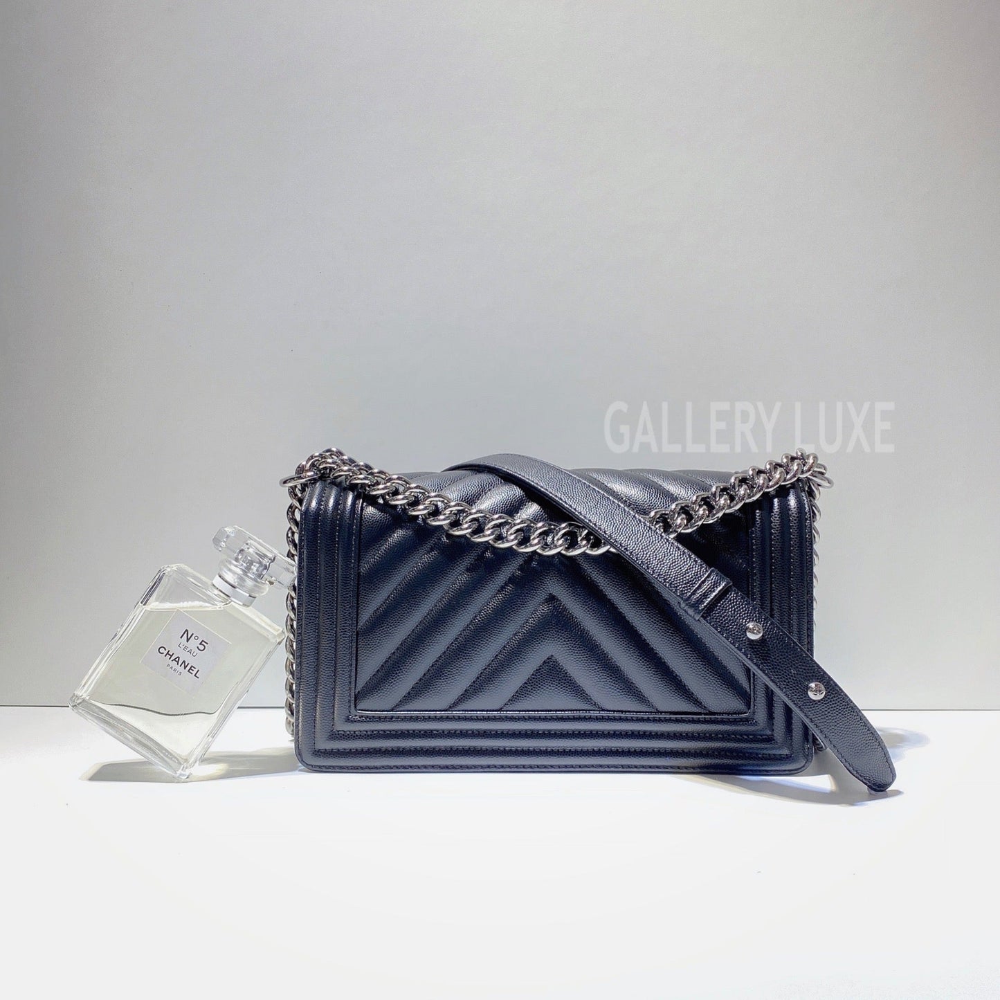 No.3006-Chanel Caviar Chevron Boy 25cm