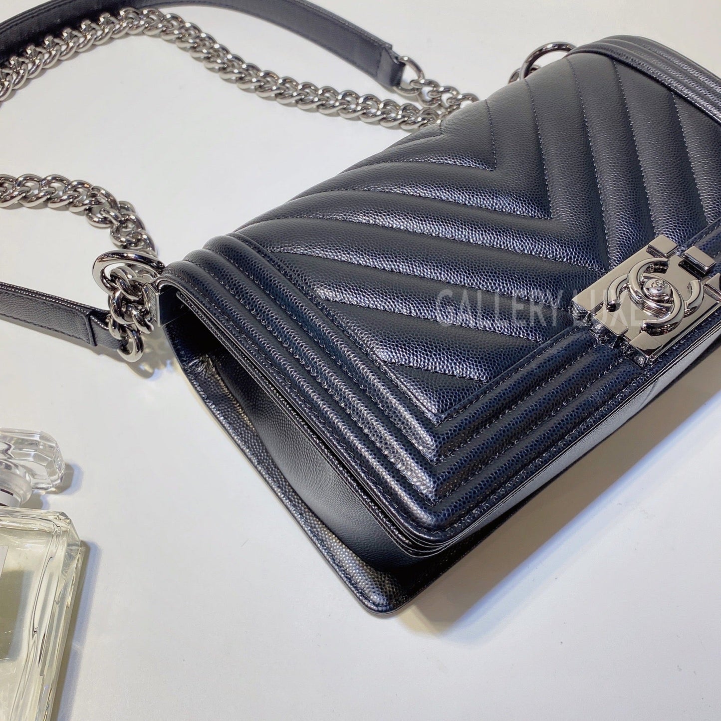 No.3006-Chanel Caviar Chevron Boy 25cm