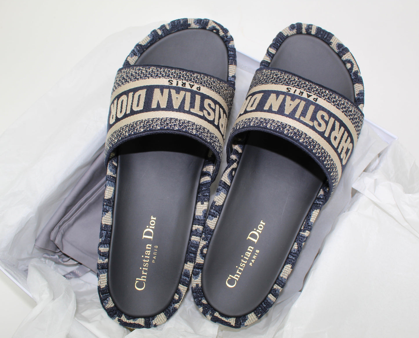 DIOR DWAY SLIDE IN EMBROIDERED COTTON
