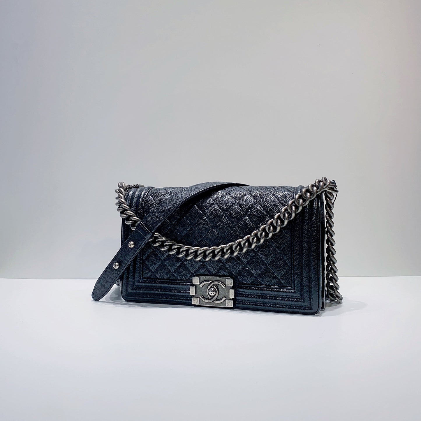 No.3720-Chanel Caviar Boy 25cm